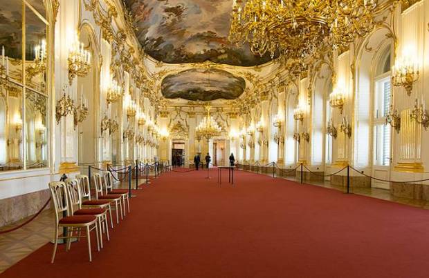 LA grande galleria schonbrunn